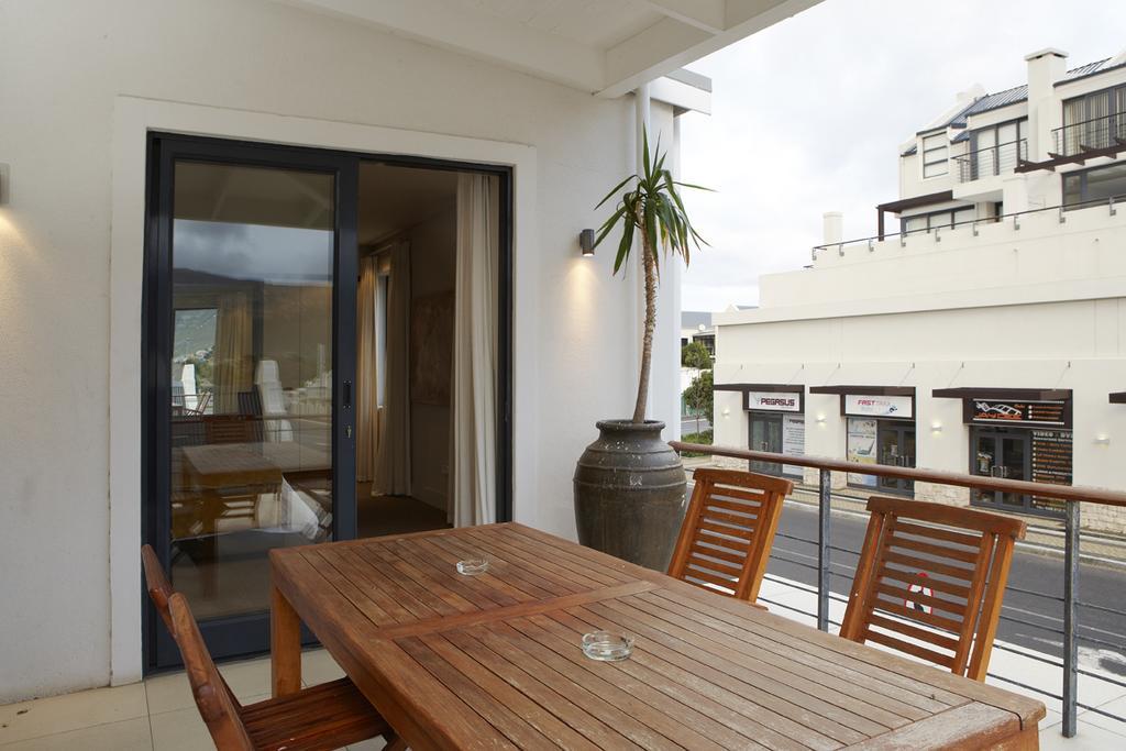 Marine Square Luxury Suites Херманус Экстерьер фото