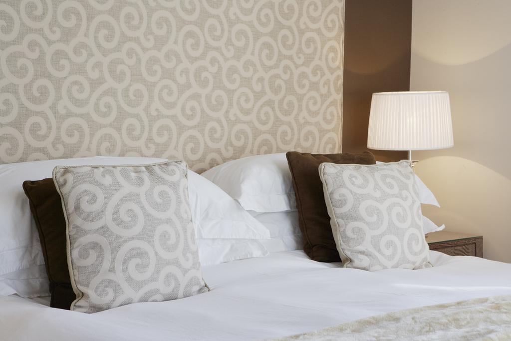 Marine Square Luxury Suites Херманус Экстерьер фото