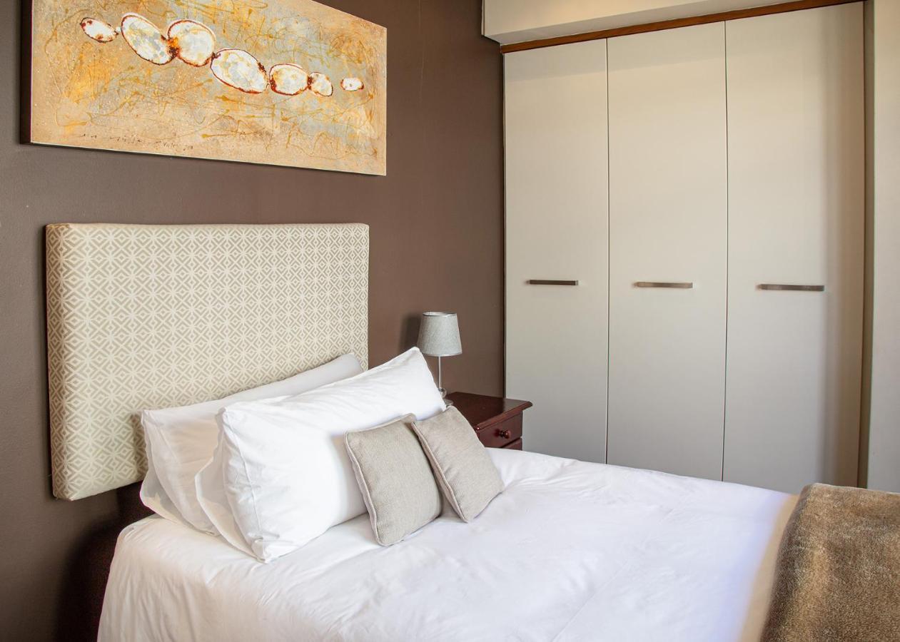 Marine Square Luxury Suites Херманус Экстерьер фото