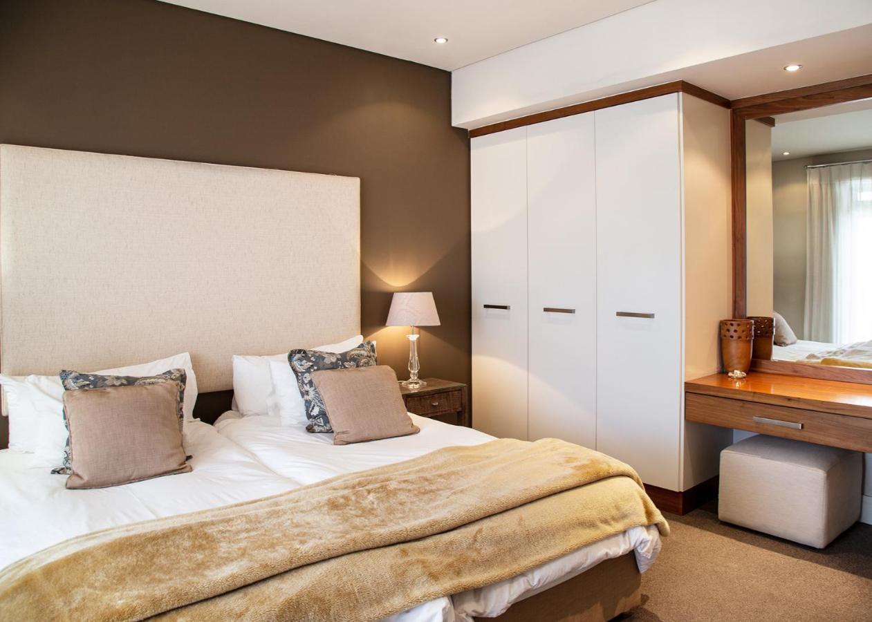 Marine Square Luxury Suites Херманус Экстерьер фото