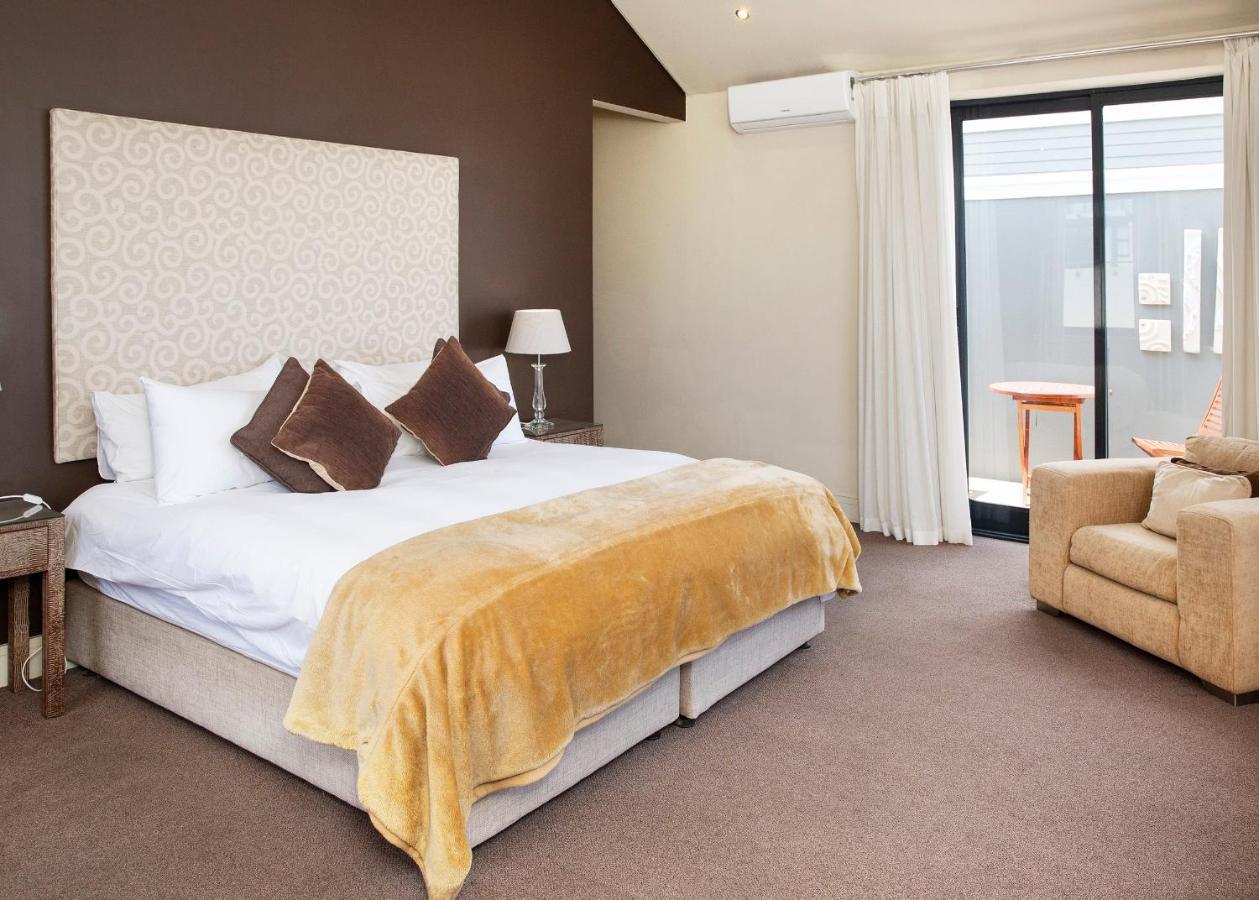 Marine Square Luxury Suites Херманус Экстерьер фото